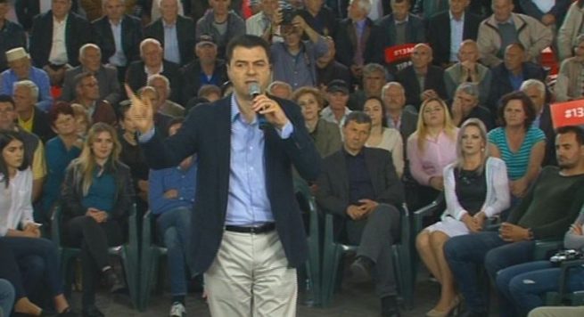 Basha: Rama krenohet kur pi kafe me Vangjush Dakon, kurse unë kur ulem me …