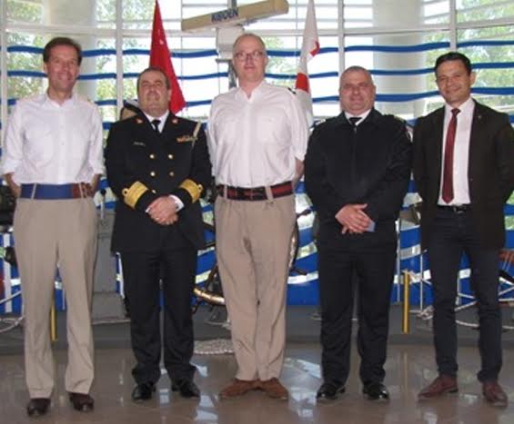 Atashetë ushtarakë britanikë, vizitë kortezie në Plepa