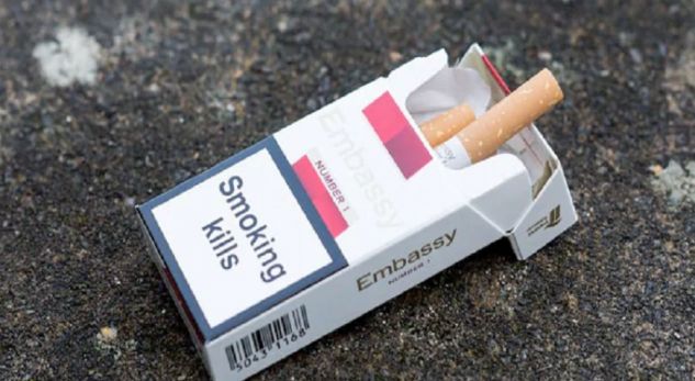 Britania do t’i bëjë ngjyrë të gjelbër paketat e cigareve, arsyeja do t’iu befasojë