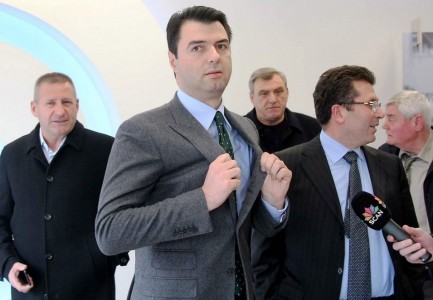 Basha arrin paktin me Mediun dhe Dukën