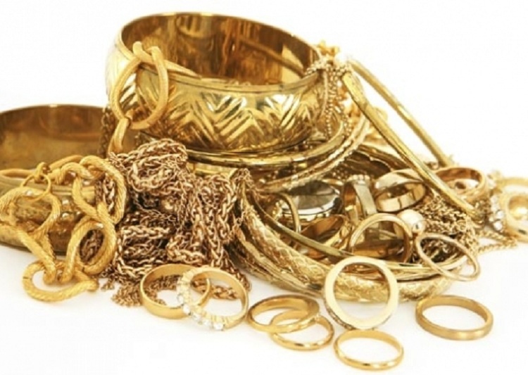 Vidhen florinj në një banesë në Durrës