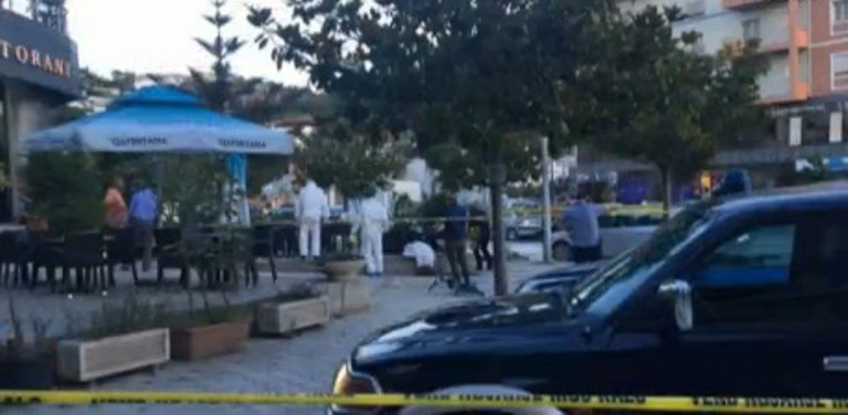 Atentati në Vlorë/ Fëmija që i shpëtoi plumbave, vajza e biznesmenit