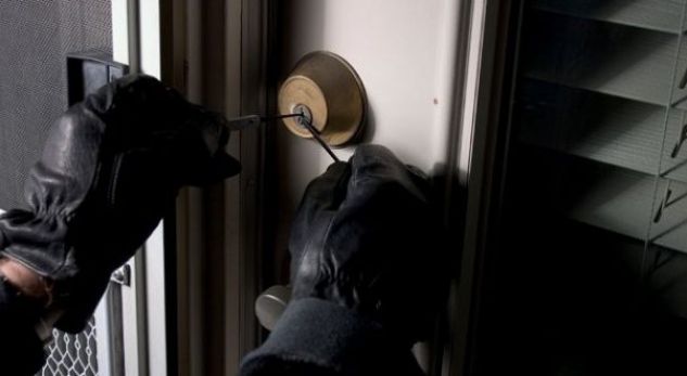 Grabitje spektakolare/ Si i morën hajdutët milionat në kasafortë biznesmenit