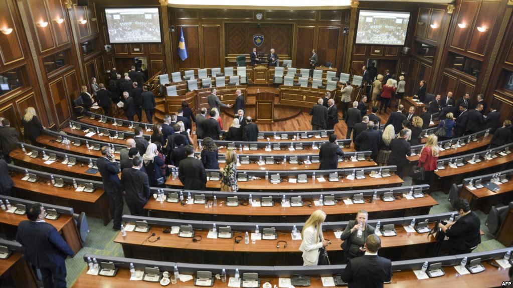 Beogradi shantazhon serbët e Kosovës: Kë të votojnë?!