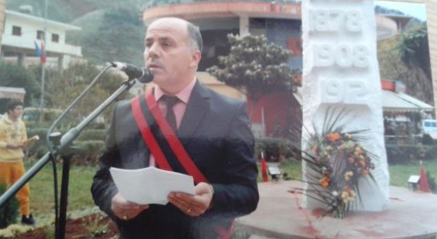 Ndahet nga jeta ish-kryebashkiaku, ndërsa po hante drekë