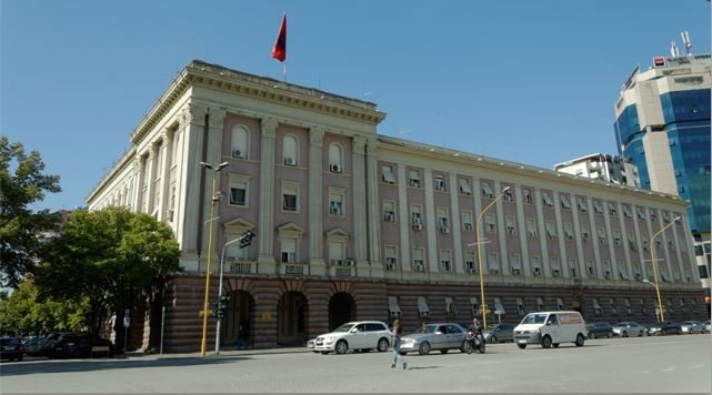 Shtatë kongresmenë amerikanë në Tiranë takojnë Metën