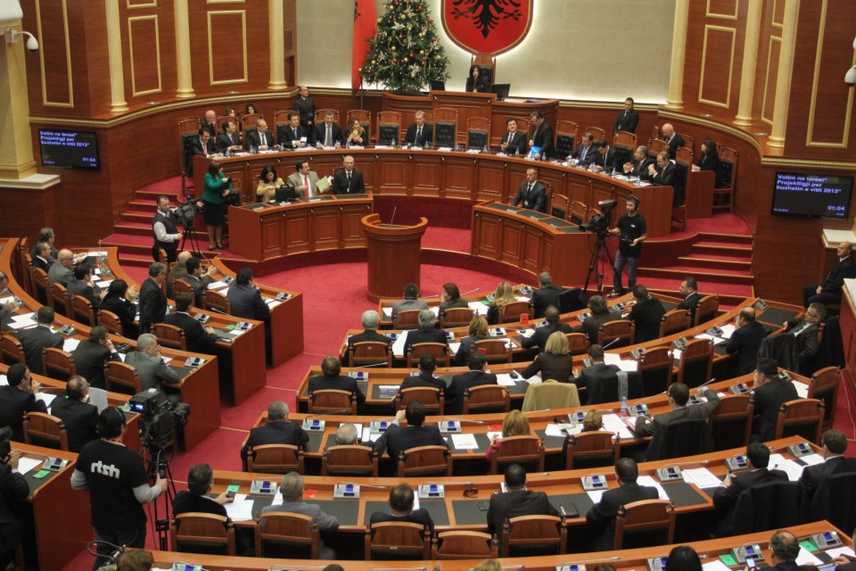 Deputetja e Durrësit, ndër më të “varfërat” e Kuvendit