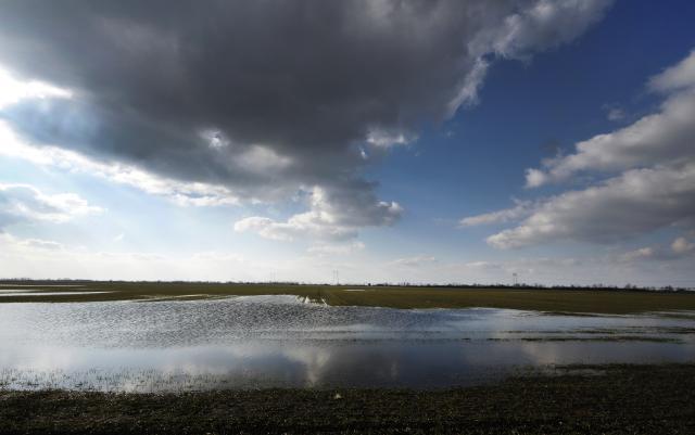 Kthjellime, vranësira dhe shira, ky është moti për sot