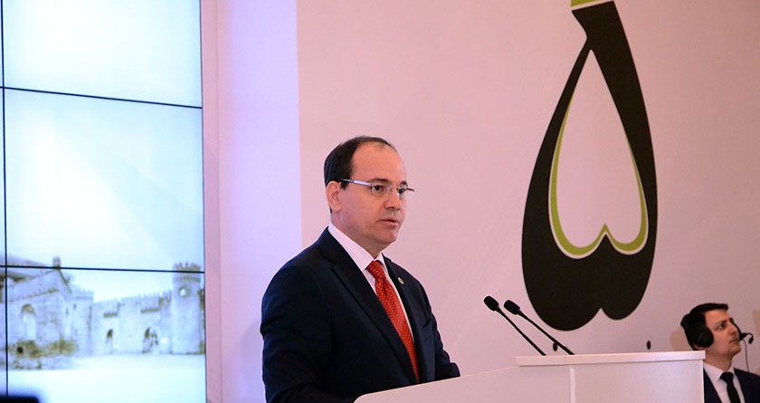 Muaji i Ramazanit, Nishani uron besimtarët myslimanë