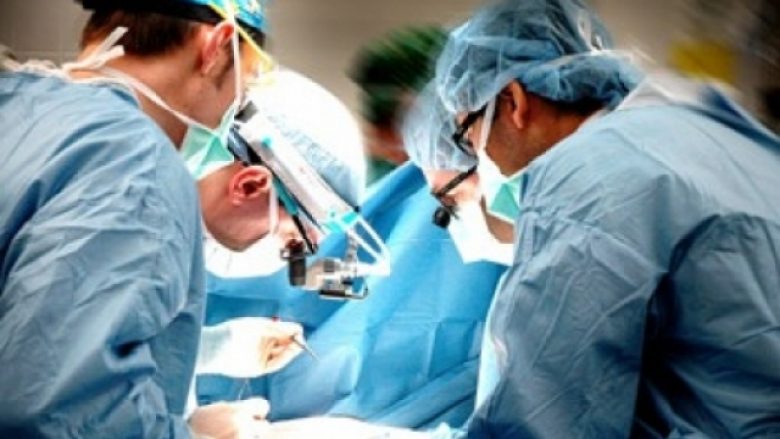 Tragjike në Tiranë/ Vdes minorenja gjatë operacionit, mjeku tenton të vetëvritet me anestezi