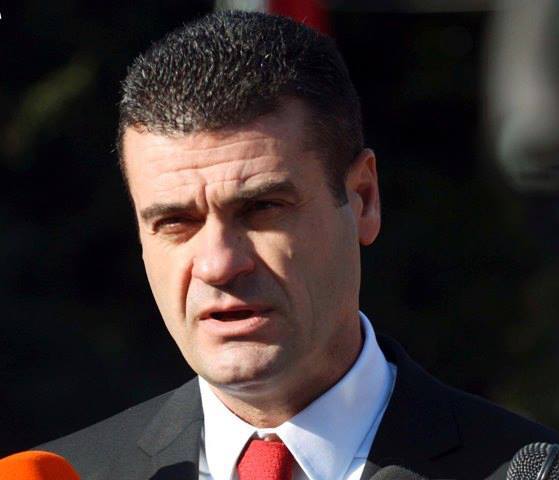 Astrit Patozi rrëfen takimin e 6 deputetëve dhe shpërthen ndaj Bashës