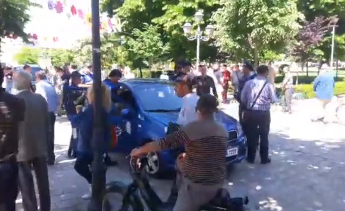 Policia bashkiake e Shkodrës ndalon aktivitetin e Ramës: S’ka leje