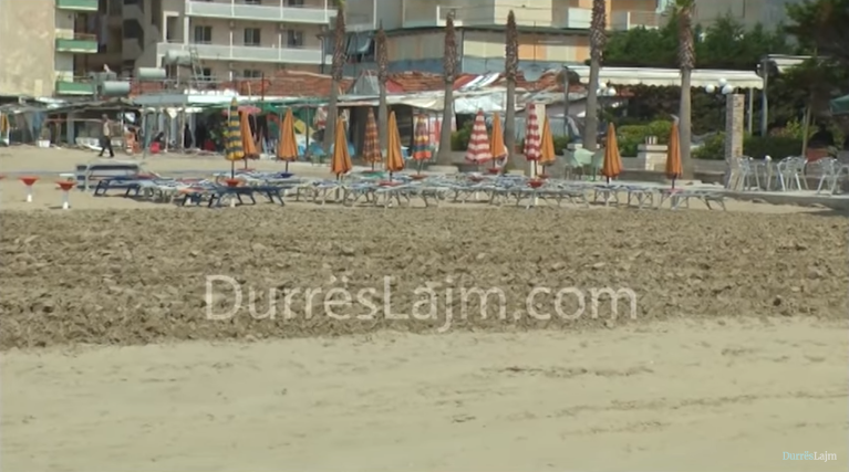 Sezoni turistik në prag, ja si paraqitet situata në plazhin e Durrësit (VIDEO)