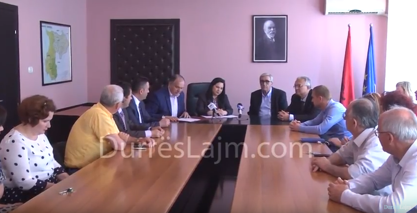 Prezantohet Prefekti i ri i Durrësit (VIDEO)