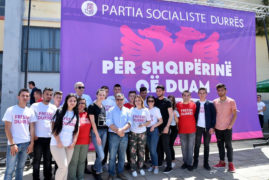 Kandidatët e PS-së për qarkun Durrës takim me të rinjtë e FRESSH (FOTO)