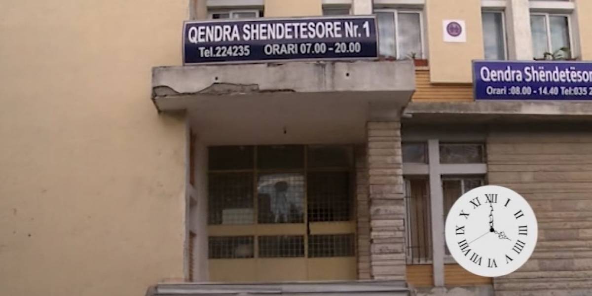 Mori pjesë në mitingun e PS-së, pezullohet drejtoresha e qendrës shëndetësore