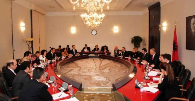 LISTA/ Pakti Rama-Basha, emrat e ministrave dhe drejtorëve që largohen nga posti