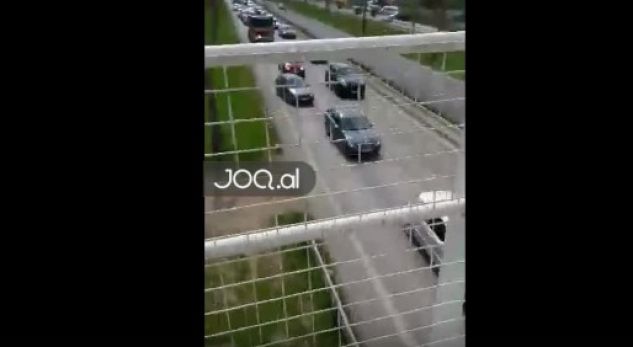 KUJDES/ Mund ta pësosh keq kur kalon në autostradën Tiranë-Durrës