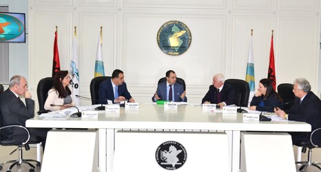 Ç’po ndodh me PD-në? KQZ shtyn sërish afatin për miratimin e listave