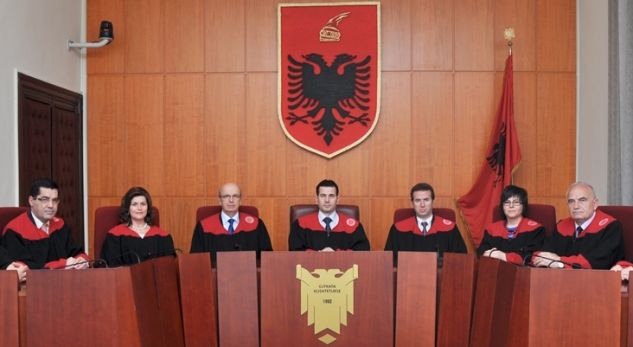 Gjyqtarët ankimojnë Vettingun; Kushtetuesja pranon kërkesën