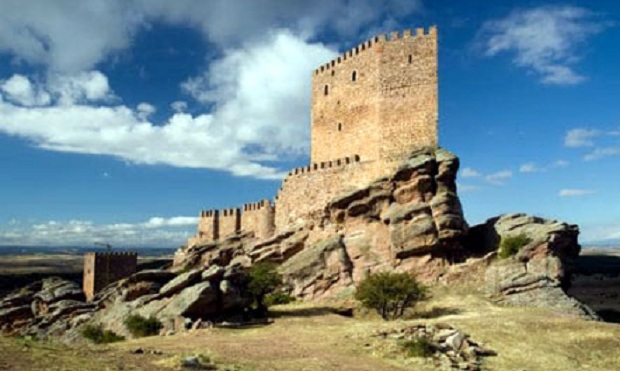 “Games of Thrones”, vendet përrallore që ekzistojnë vërtet (FOTO)