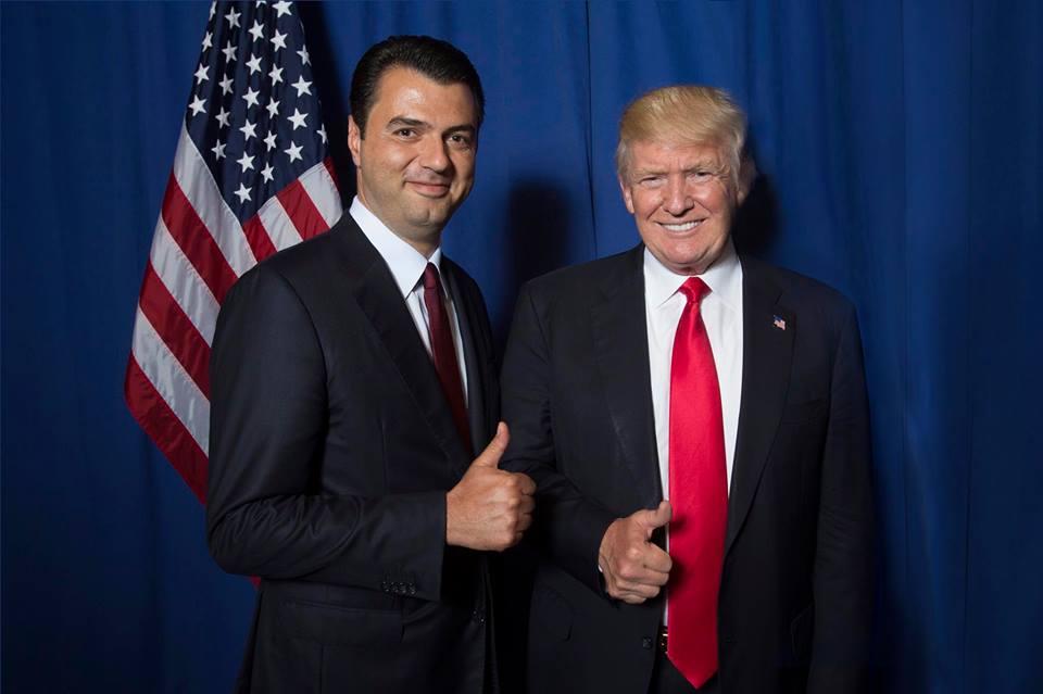 A pagoi Basha 20 mijë $ për foton me presidentin Trump?