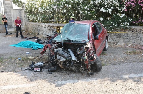 EMRI/ Aksident i frikshëm, vdes 35-vjeçarja shqiptare (FOTO)