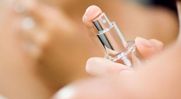 5 parfumet më të freskëta për stinën e verës