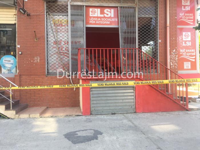 Durrës, shpërthen zyra elektorale e LSI-së në lagjen 18 (FOTO+VIDEO)