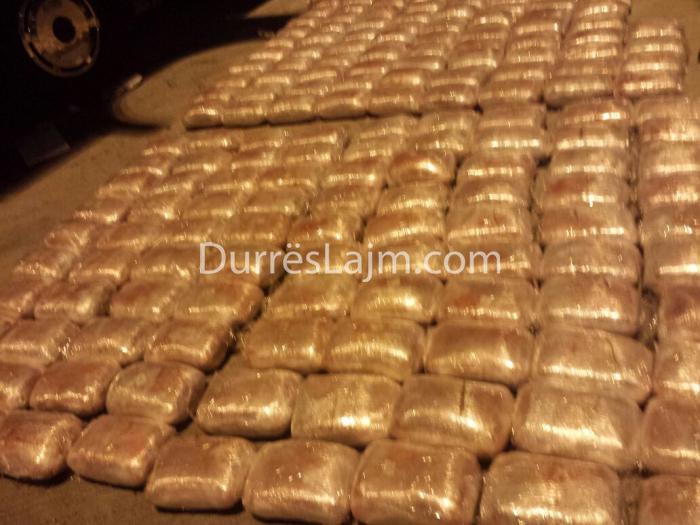 Nuk ndalet droga nga Durrësi drejt Italisë, ja ku u sekuestruan 207 kg (FOTO+VIDEO)
