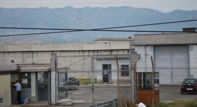 Ministri i Drejtësisë shkarkon drejtorët e 2 burgjeve