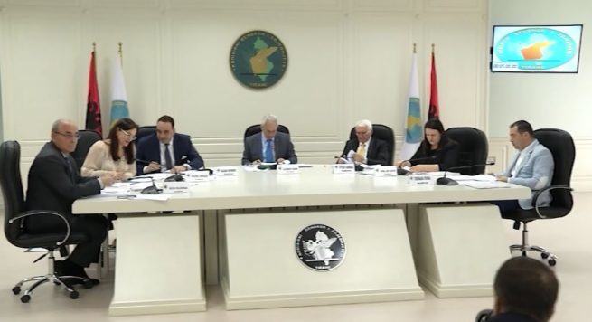 Osmanaj dorëhiqet si nënkryetar i KQZ-së