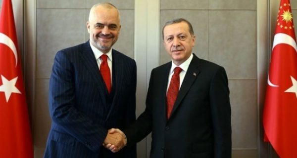 Erdogan uron Ramën për fitoren spektakolare në zgjedhje