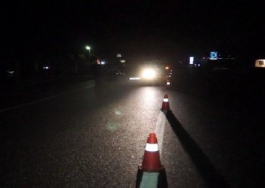 Makina del nga rruga, vdes tragjikisht drejtuesi i mjetit