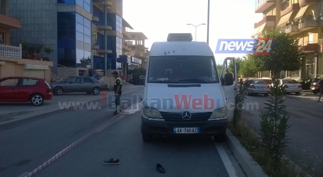 ‘Benzi’ përplas dy kalimtarët, në gjendje të rëndë në spital