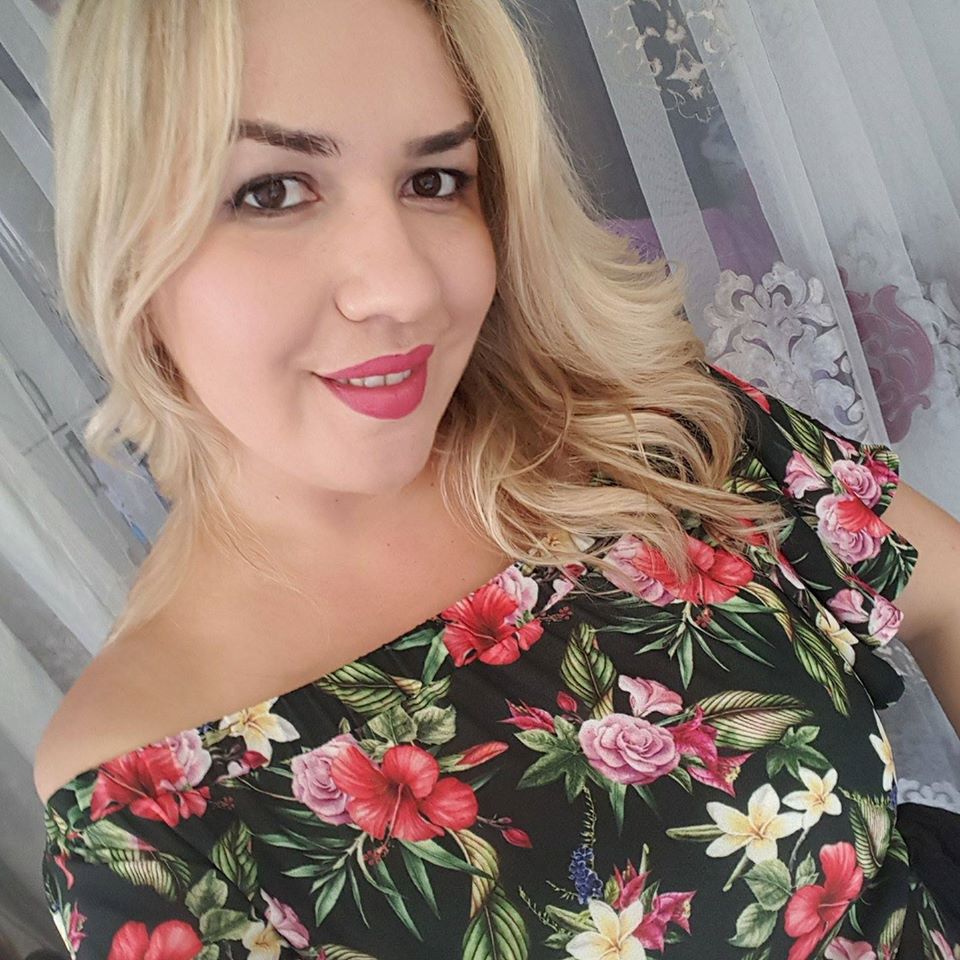 Arrestohet duke bërë plazh ish-drejtoresha socialiste e Hipotekës