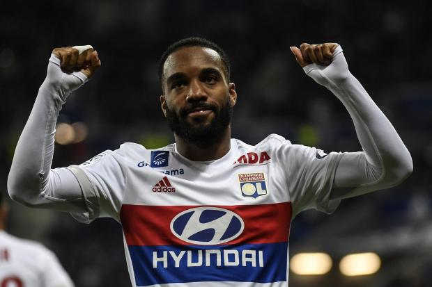 Arsenali nis bisedimet me Lyon për afrimin e Lacazette