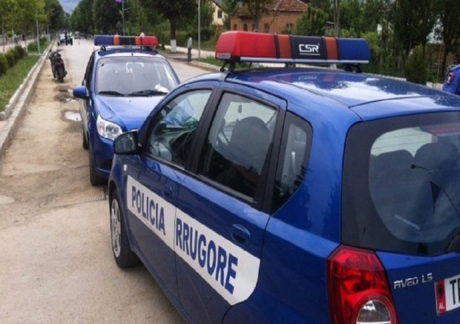 Përplaset nga makina fëmija 5-vjeçar