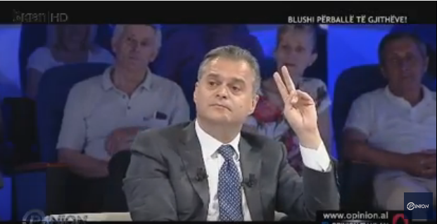 Lul Berisha i dërgon live sms Ben Blushit: Jemi takuar edhe më parë