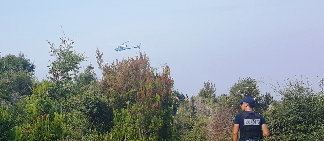 Çfarë po ndodh? Policia e Durrësit kontrolle nga toka dhe ajri (FOTO)