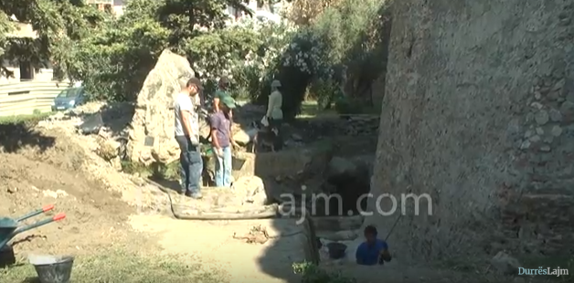 Sondazhe arkeologjike mbi fazat e fortifikimeve të Durrësit (VIDEO)