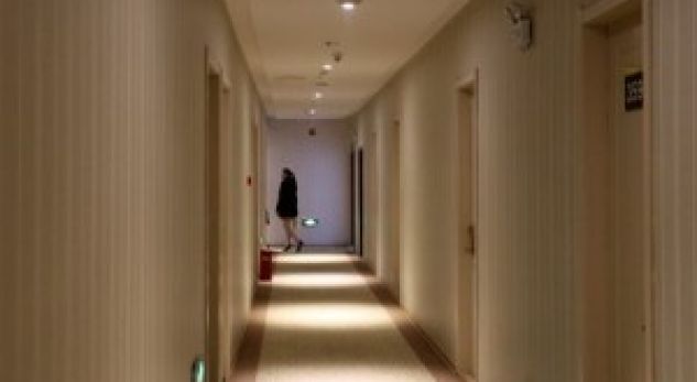 Gjendet i vdekur në dhomën e hotelit, dyshimet e policisë!