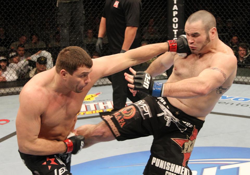 Vdes boksieri pas goditjes ‘knockout’ (VIDEO)