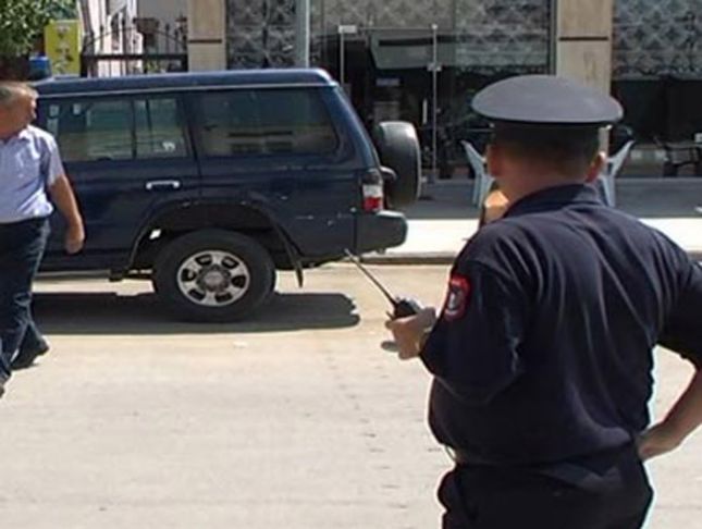 Shpërthimi në lokalin e biznesmenit 41-vjeçar, shoqërohen në polici disa persona