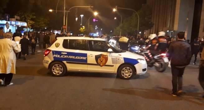 Të shtëna me armë gjatë natës në Tiranë