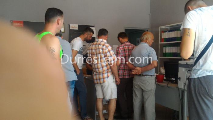 Biznesit në Durrës i “nxihet” jeta prej kasës fiskale (FOTO)