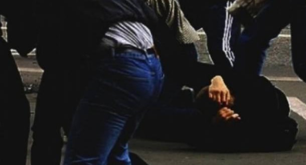 Rrahën të riun në plazh, në ndjekje penale dy shtetasit nga Durrësi