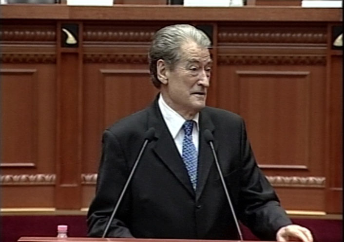 “Sa të jem unë këtu mos ki merak, por kur të mos jem unë…”, Meta batutë me Berishën