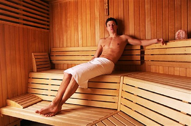 Pse meshkujt nuk duhet të shkojnë në sauna