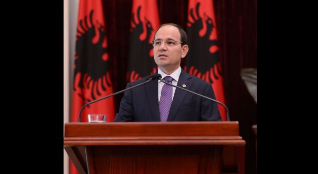 Presidenti Nishani takim me diplomatët
